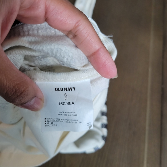 Old navy sequin tank - Picture 4 of 5